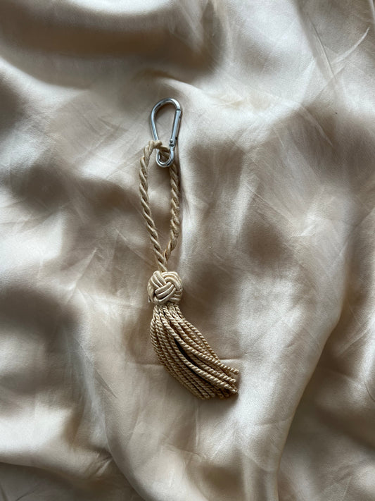 Nyckelring / Bag Charm av gardintofs