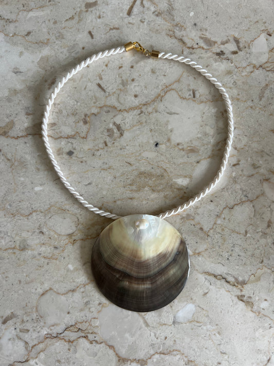 Halsband