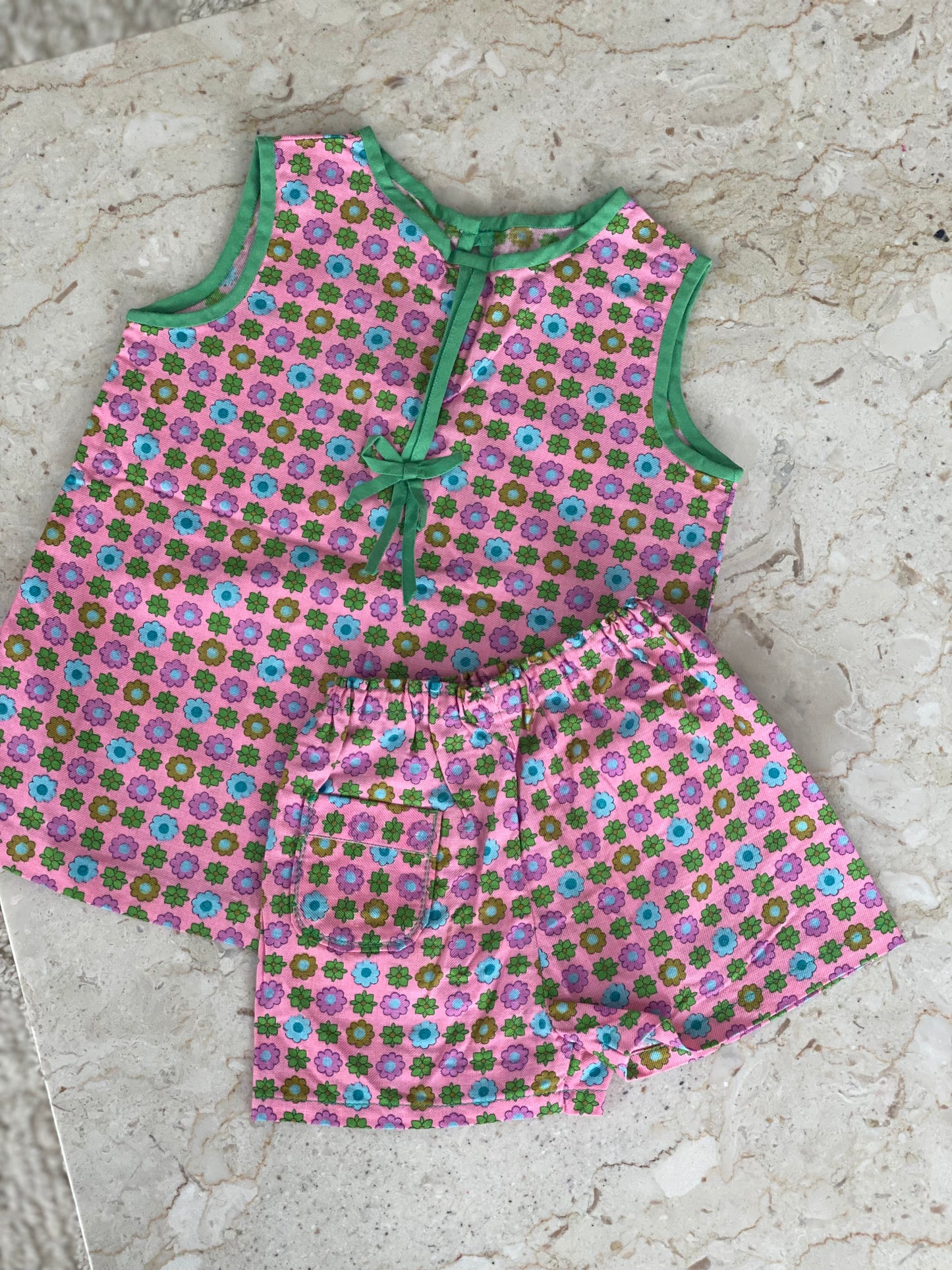 Set med linne och shorts (6 mån - 1 år)